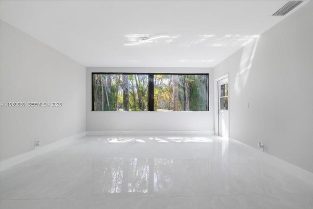 22665 Meridiana Dr, Boca Raton, FL 33433