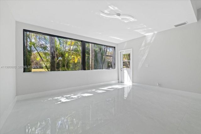 22665 Meridiana Dr, Boca Raton, FL 33433