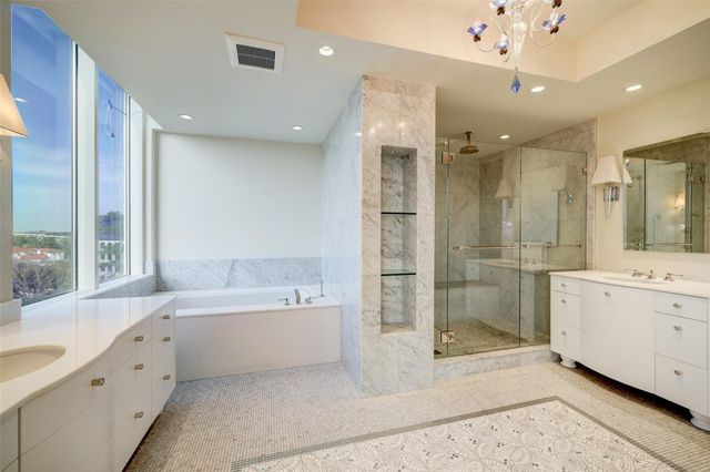 121 N Post Oak Lane 706, Houston, TX 77024