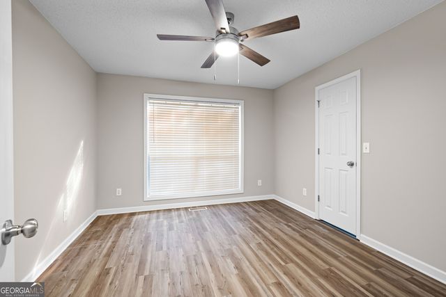 1229 N Hampton Drive, Hampton, GA 30228