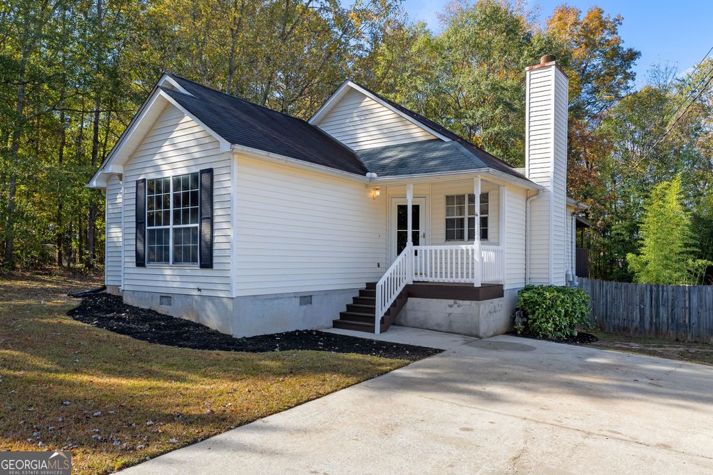 1229 N Hampton Drive, Hampton, GA 30228