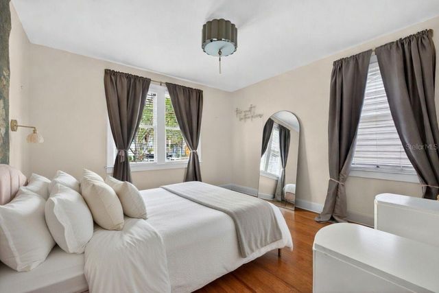 2270 7TH AVENUE N, St Petersburg, FL 33713