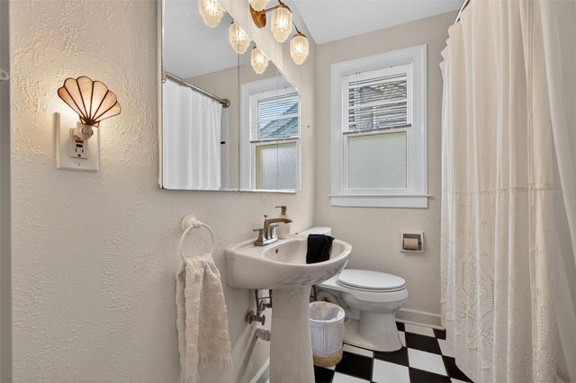 2270 7TH AVENUE N, St Petersburg, FL 33713