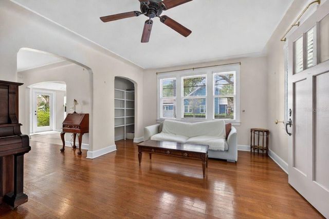 2270 7TH AVENUE N, St Petersburg, FL 33713