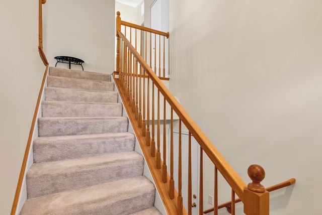 1633 Fredericksburg Lane 1633, Aurora, IL 60503