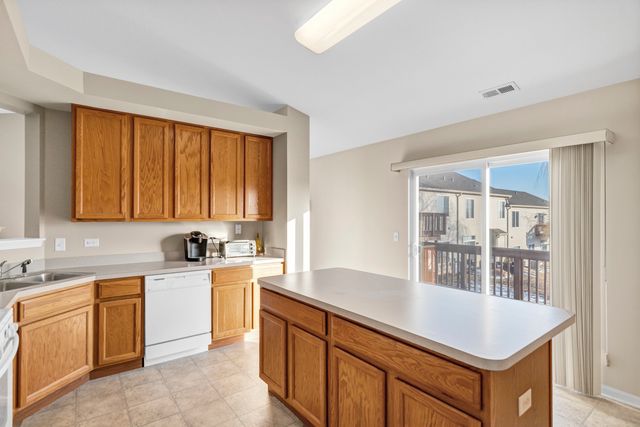 1633 Fredericksburg Lane 1633, Aurora, IL 60503