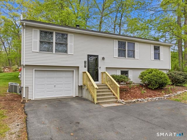 161 Deerfield Ridge Drive, Groton, CT 06355