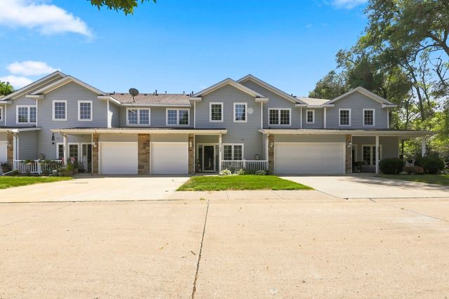 500 N Valley Drive 206, Des Moines, IA 50312