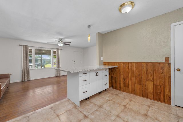 2357 S Walnut St, Wichita, KS 67213