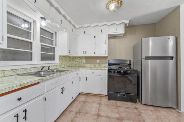2357 S Walnut St, Wichita, KS 67213