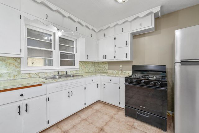 2357 S Walnut St, Wichita, KS 67213