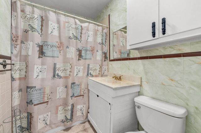 2357 S Walnut St, Wichita, KS 67213