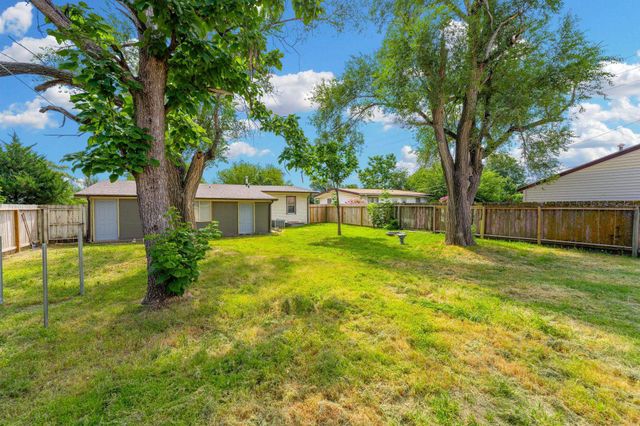 2357 S Walnut St, Wichita, KS 67213