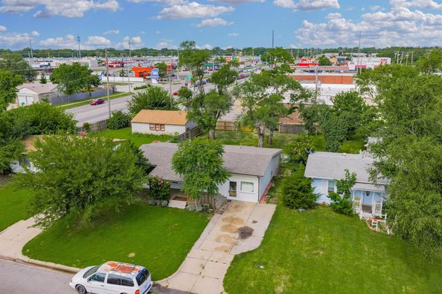 2357 S Walnut St, Wichita, KS 67213