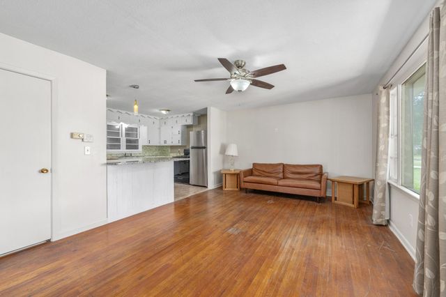 2357 S Walnut St, Wichita, KS 67213