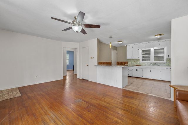 2357 S Walnut St, Wichita, KS 67213