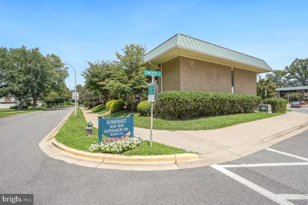 3630 GLENEAGLES DR #8-2B, Silver Spring, MD 20906