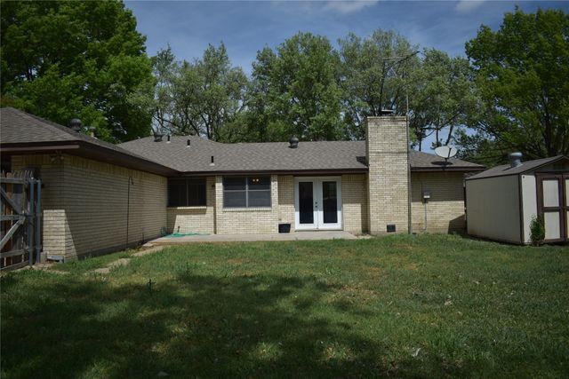 210 Iroquois Lane, Waxahachie, TX 75165