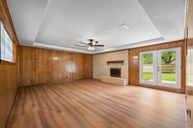 210 Iroquois Lane, Waxahachie, TX 75165