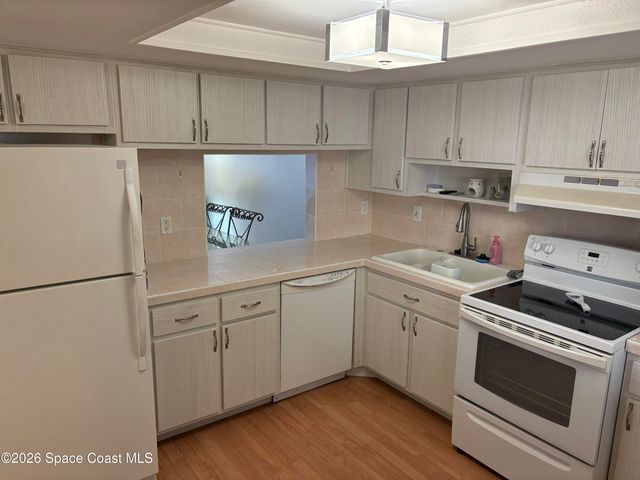 3210 N Harbor City Boulevard 108, Melbourne, FL 32935