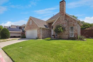 206 Arbor Glen Drive, Euless, TX 76039