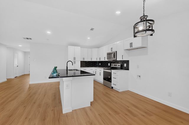 1516 Duet Drive, Dallas, TX 75241