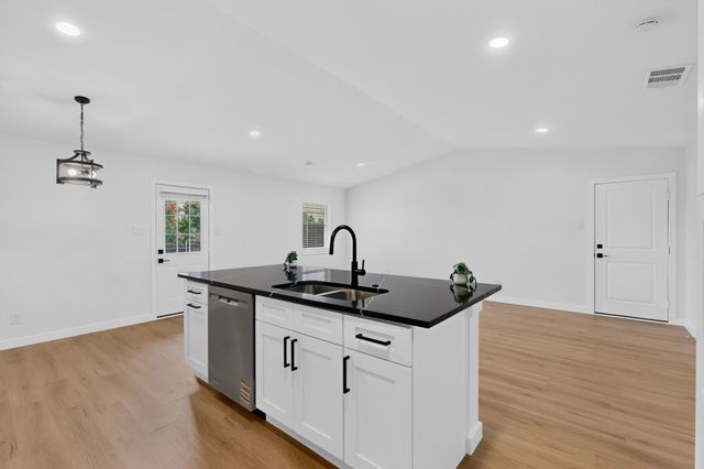 1516 Duet Drive, Dallas, TX 75241