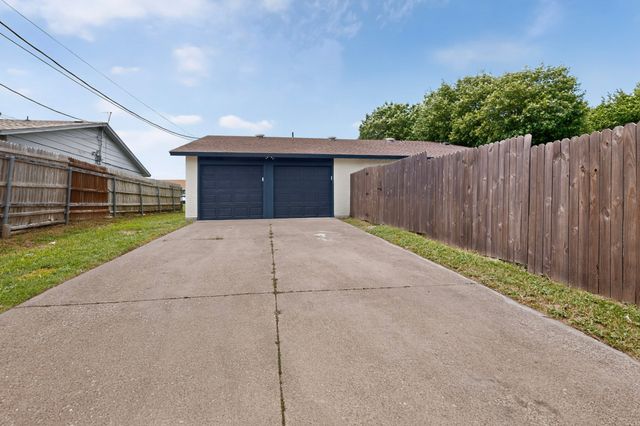 1516 Duet Drive, Dallas, TX 75241