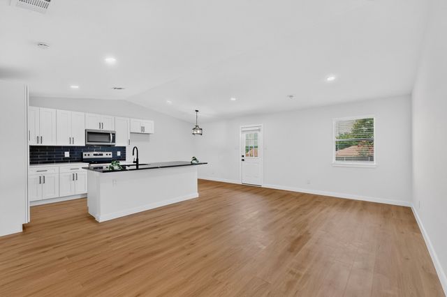 1516 Duet Drive, Dallas, TX 75241