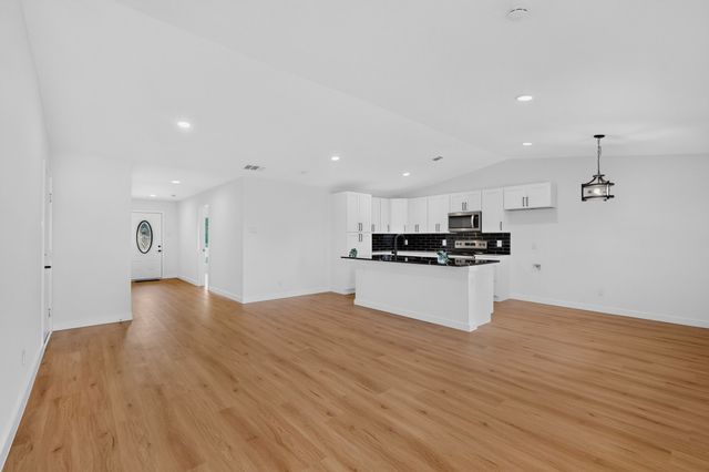 1516 Duet Drive, Dallas, TX 75241