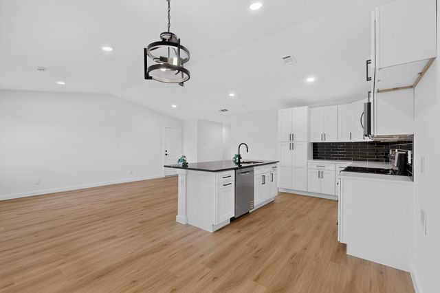 1516 Duet Drive, Dallas, TX 75241