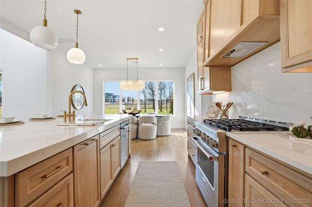 17802 E Patriot Drive, Owasso, OK 74055