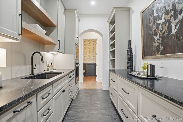 17802 E Patriot Drive, Owasso, OK 74055