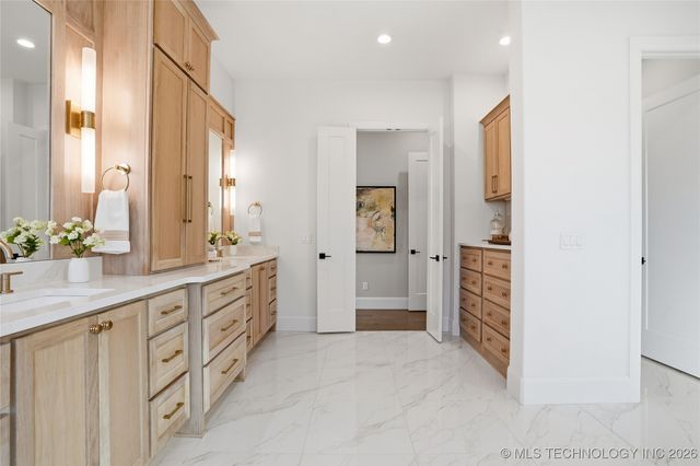 17802 E Patriot Drive, Owasso, OK 74055