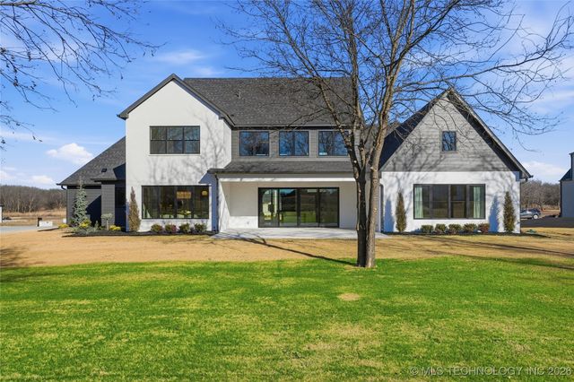 17802 E Patriot Drive, Owasso, OK 74055