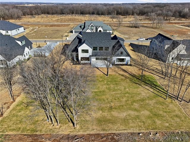 17802 E Patriot Drive, Owasso, OK 74055