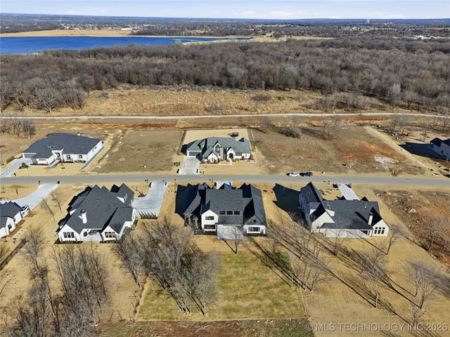 17802 E Patriot Drive, Owasso, OK 74055