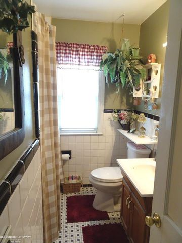 22070 Donald Avenue, Eastpointe, MI 48021