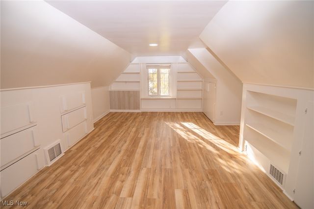 68305 Rolling Acres Drive, St Clairsville, OH 43950