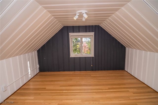 68305 Rolling Acres Drive, St Clairsville, OH 43950