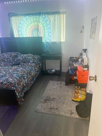 177 Lakeview Drive 104, Weston, FL 33326