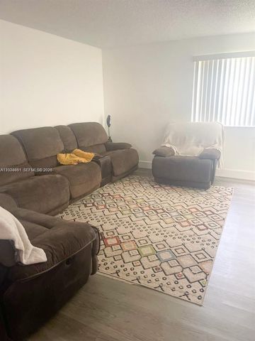 177 Lakeview Drive 104, Weston, FL 33326