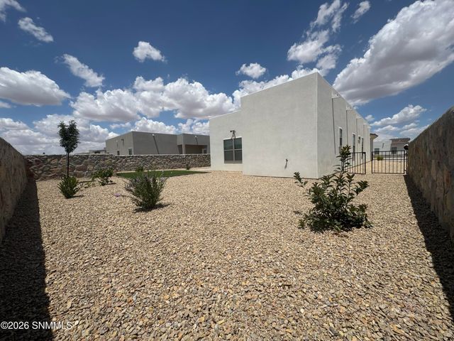 7525 Clarion Way, Las Cruces, NM 88012