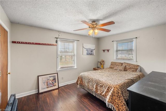 343 Pin Oak Drive, Clemmons, NC 27012