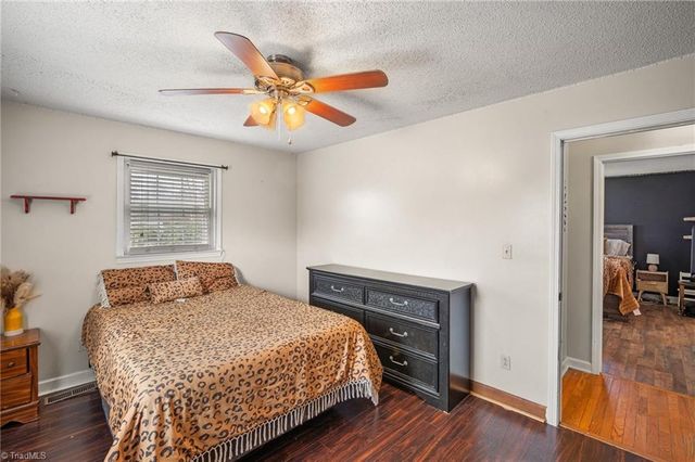 343 Pin Oak Drive, Clemmons, NC 27012