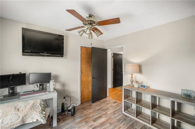 343 Pin Oak Drive, Clemmons, NC 27012