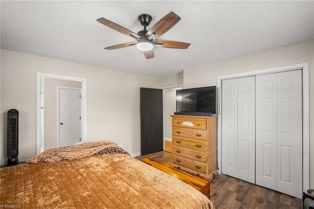 343 Pin Oak Drive, Clemmons, NC 27012