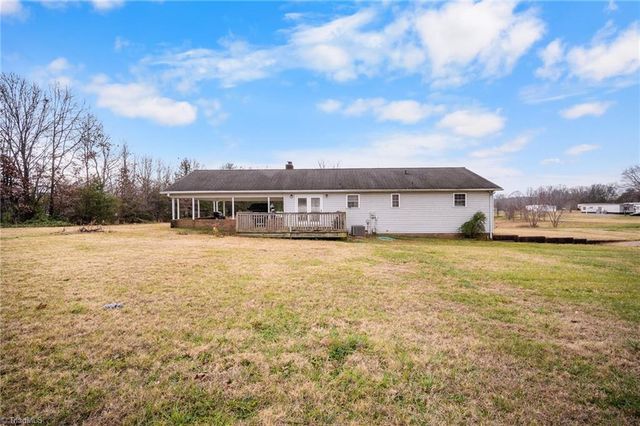 343 Pin Oak Drive, Clemmons, NC 27012