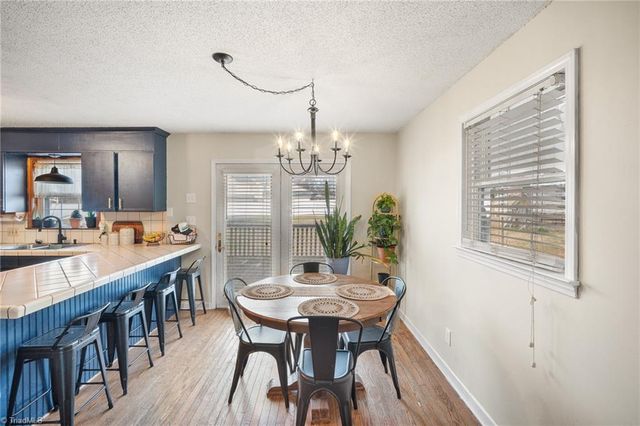 343 Pin Oak Drive, Clemmons, NC 27012