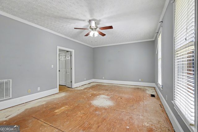 107 Big Oak Drive, Barnesville, GA 30204